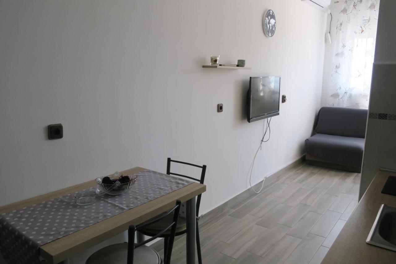 Mesic Apartment 塞尼 外观 照片