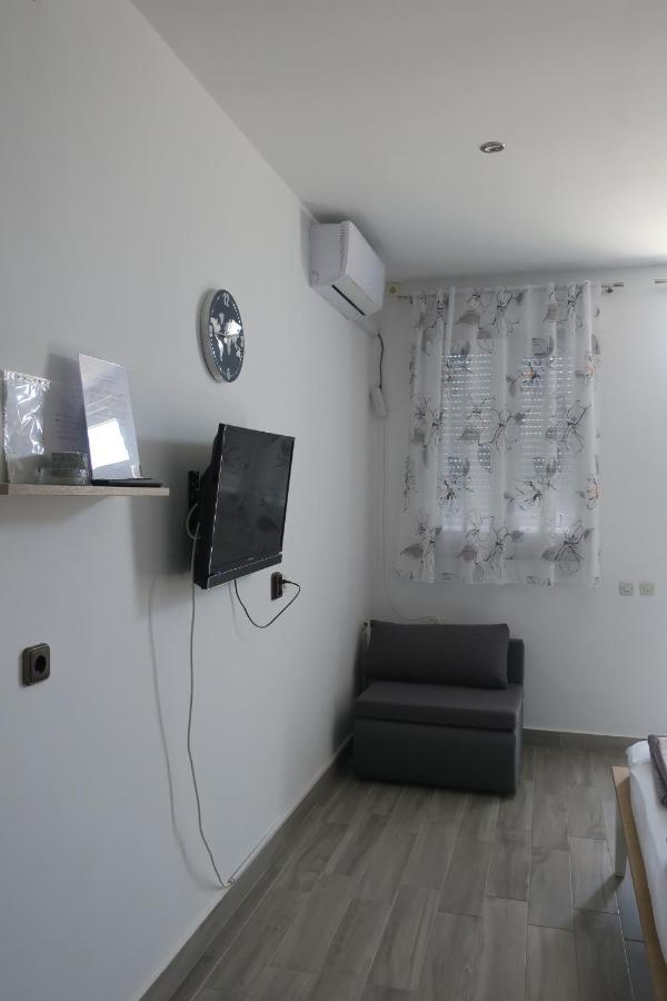 Mesic Apartment 塞尼 外观 照片
