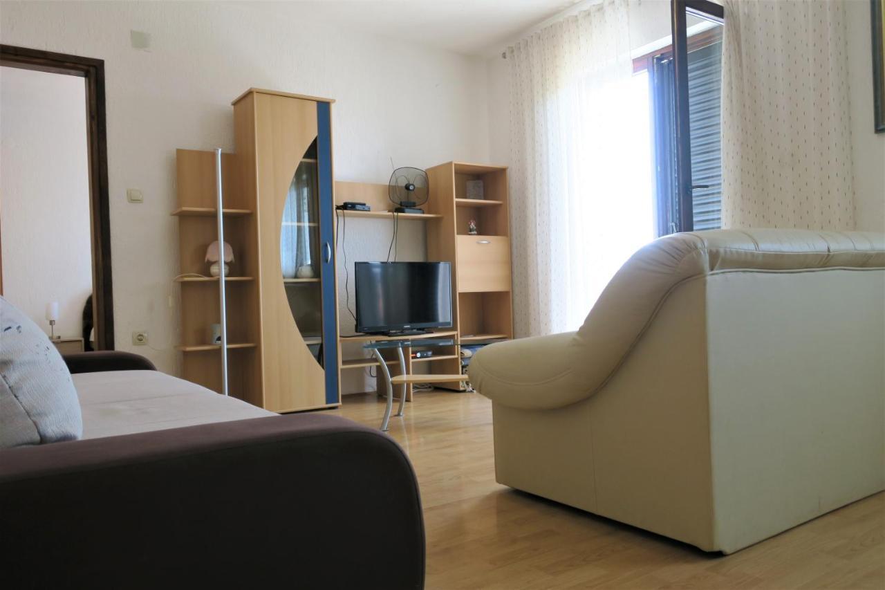 Mesic Apartment 塞尼 外观 照片